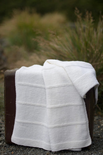 Simple strip baby blanket knitting pattern