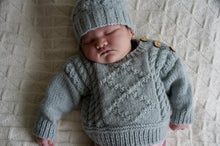 Load image into Gallery viewer, Sebbe Sweater and Hat pattern