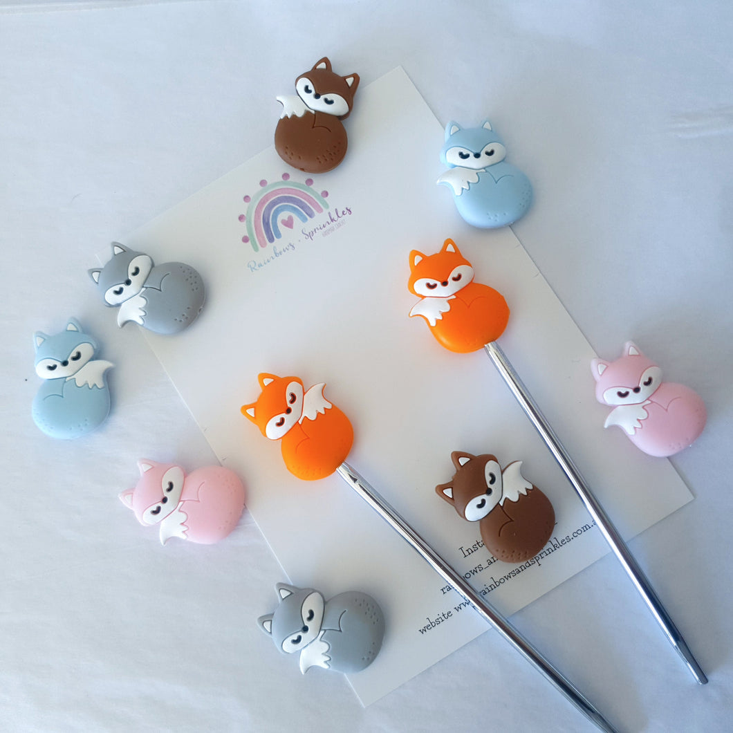Shhhh! Don't wake the foxes! Needle Stoppers