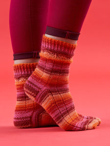 Sizzling Rays PDF sock pattern by Winwick Mum at Eskdale Yarns NZ